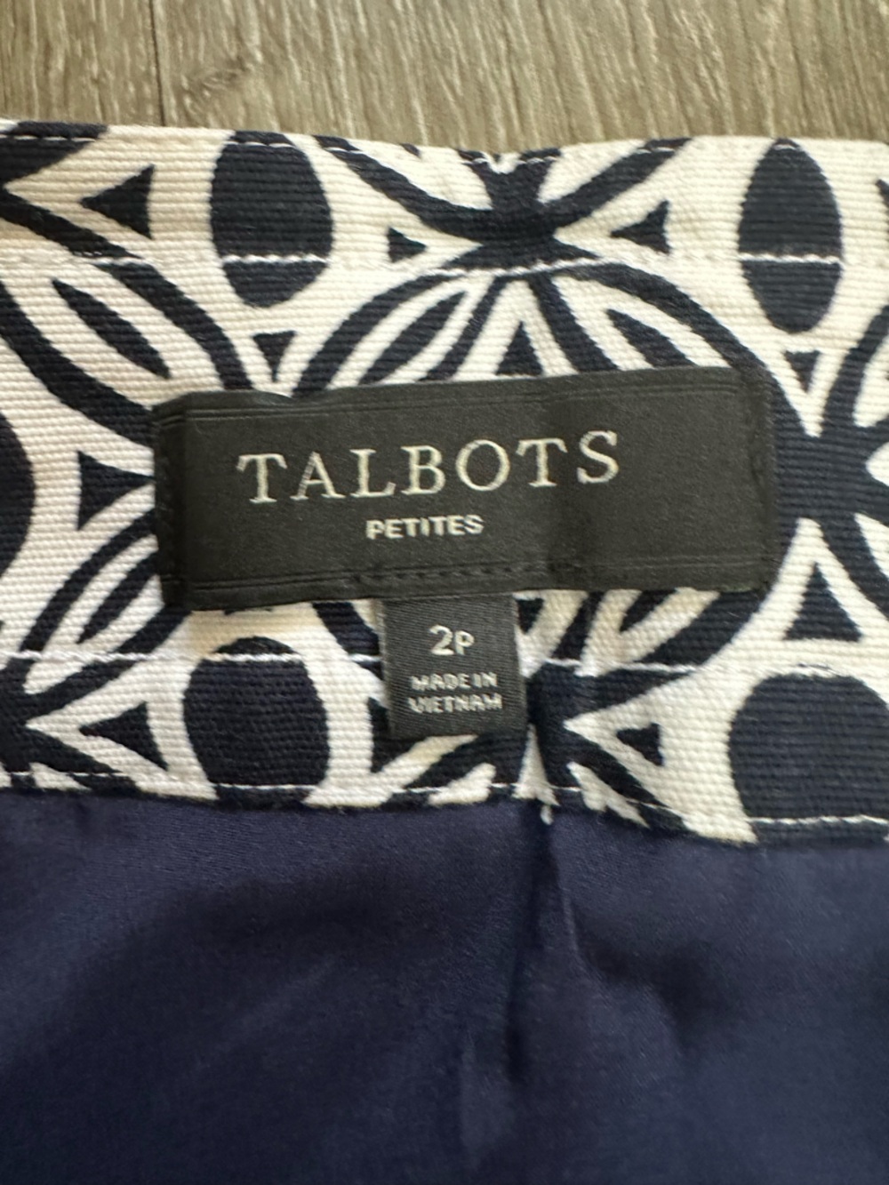 Talbots Navy and White Geometric Pencil Skirt - Picture 7 of 8